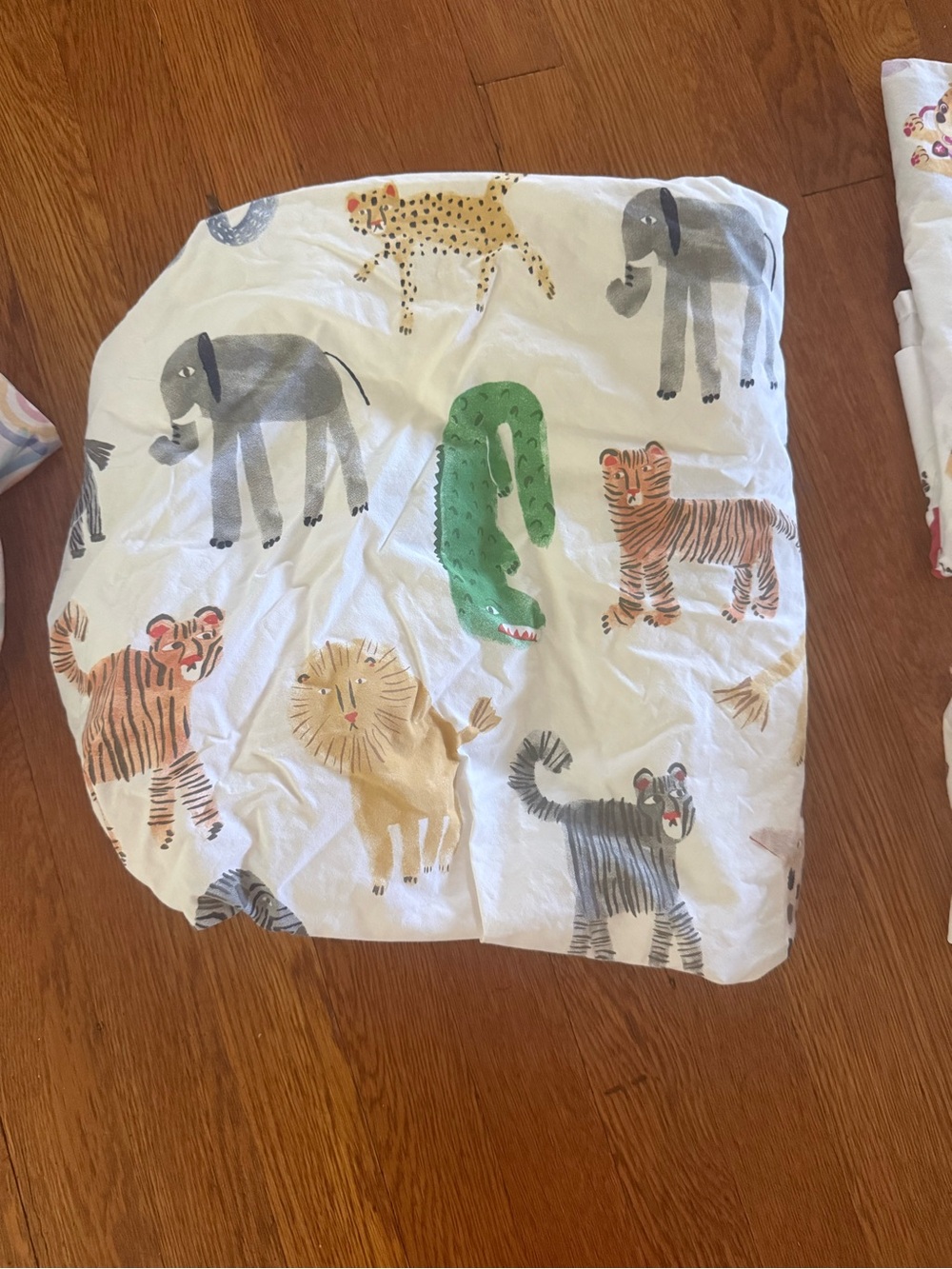 Pottery Barn Kids Fitted crib Sheet with Safari Animals